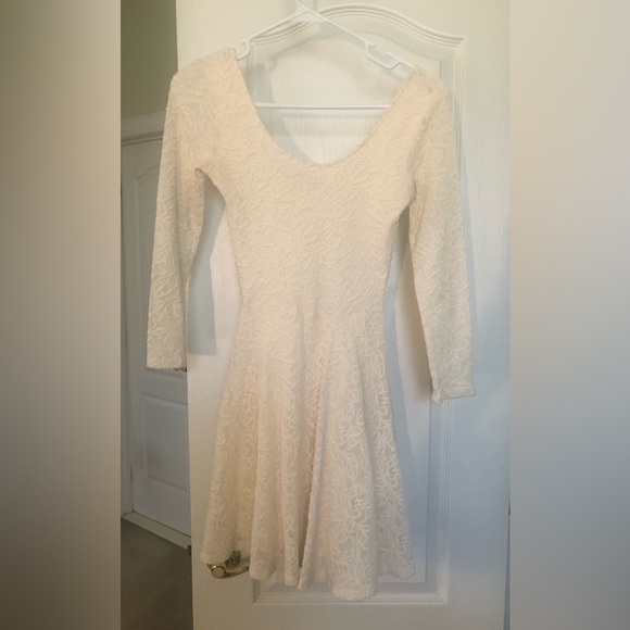 Abercrombie & Fitch Cream Lace Dress Size XS - Picture 2 of 4
